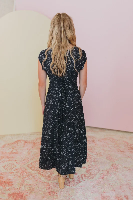 Sweet Glance Navy Floral Midi Dress