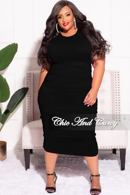 Final Sale Plus Size Ruched Bodycon Dress in Black