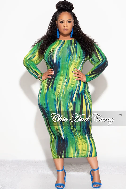 Final Sale Plus Size BodyCon Dress in Green Design Print