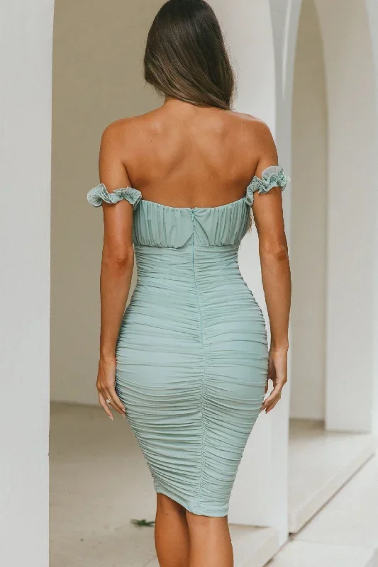 senorita-off-shoulder-lettuce-edge-detail-ruched-knee-length-dress-pistachio